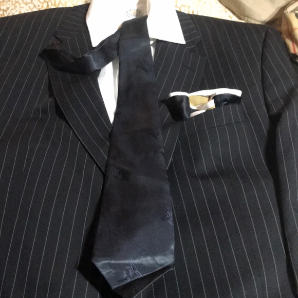 Men’s tie - Picture 1 of 8